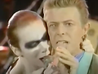 Annie Lennox & David Bowie - "Under Pressure" (Live) - 1992