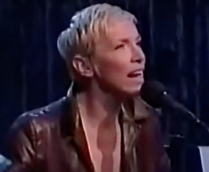 Annie Lennox "Into The West" (Live) - 2004